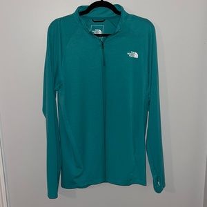 Men’s dry-fit North Face quarter zip pullover
